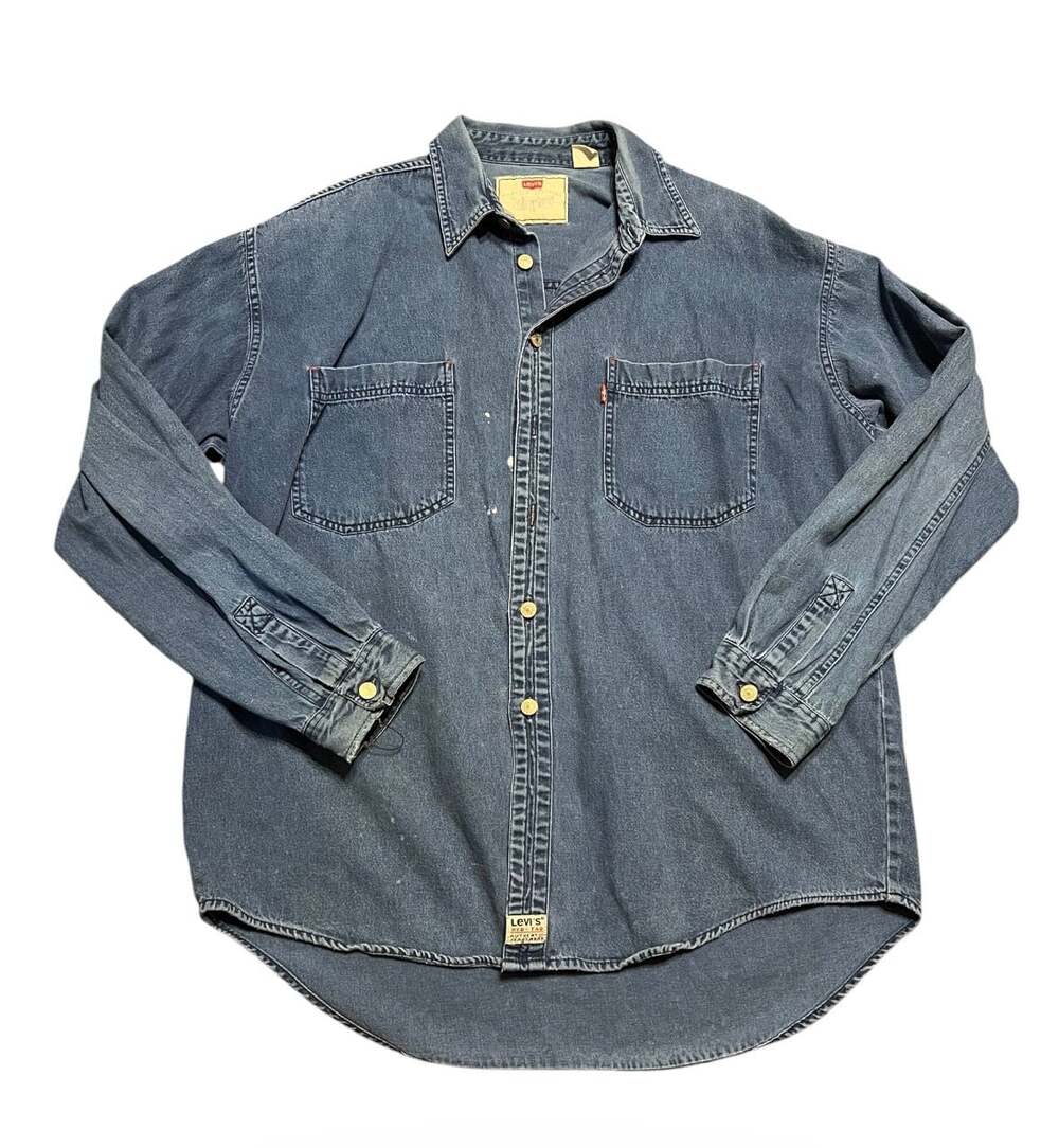 Vintage Levi's Red Tab Denim Button Down Shirt Size Large
